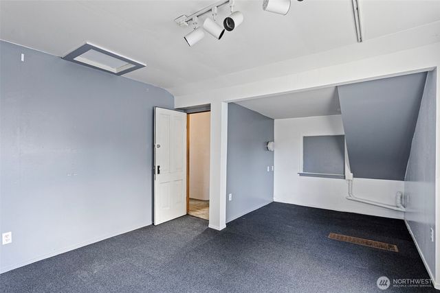 2422 E Louisa Street, Seattle, WA 98112