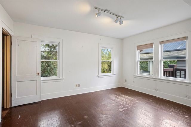 2422 E Louisa Street, Seattle, WA 98112