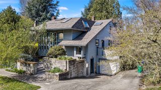 2422 E Louisa Street, Seattle, WA 98112