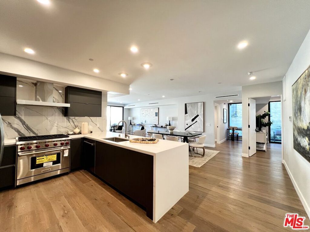 1017 N Croft Avenue 302, West Hollywood, CA 90069 — photo 4