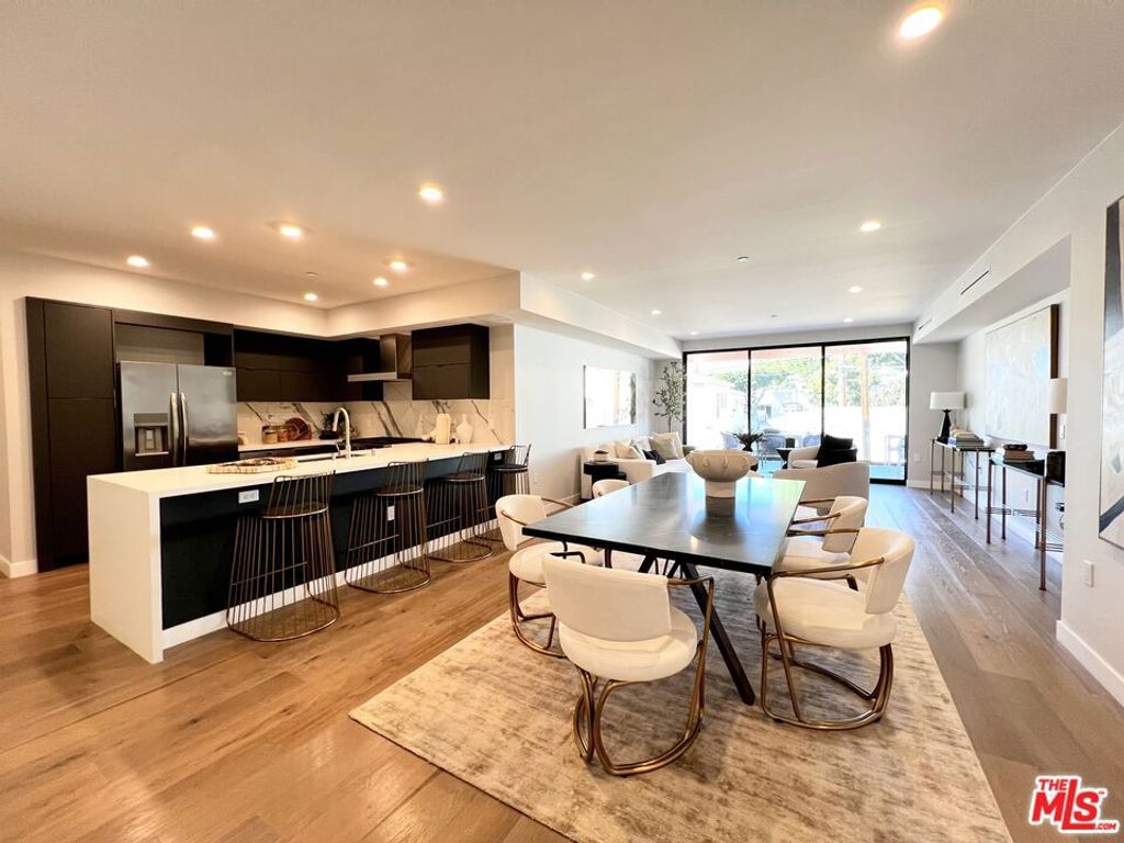 1017 N Croft Avenue 302, West Hollywood, CA 90069 — photo 5