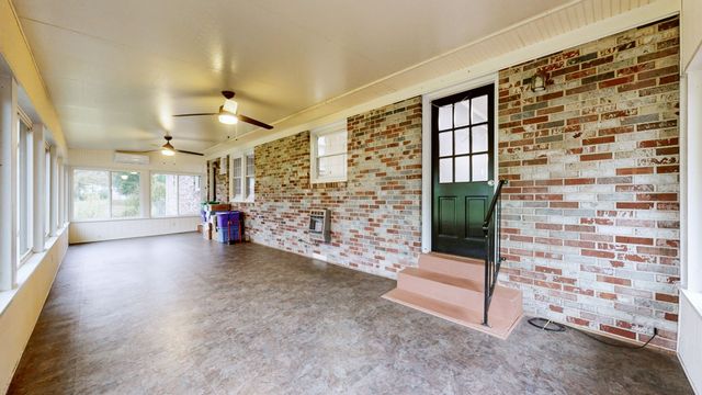 715 Poplar Bluff Rd E, Auburntown, TN 37016