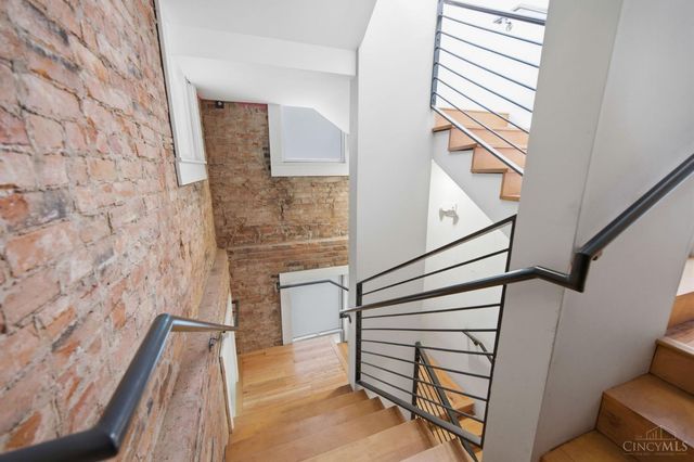 122 W Fifteenth St, Cincinnati, OH 45202
