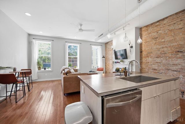 122 W Fifteenth St, Cincinnati, OH 45202
