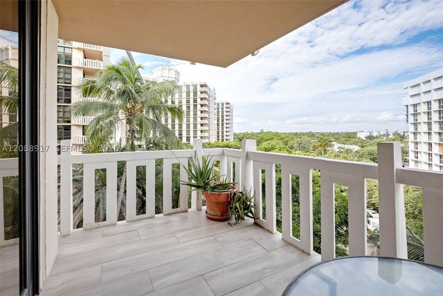 1111 Crandon Blvd A507, Key Biscayne, FL 33149