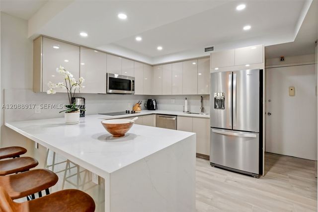 1111 Crandon Blvd A507, Key Biscayne, FL 33149