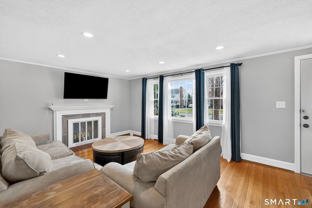 78 Edgemont Avenue, West Hartford, CT 06110