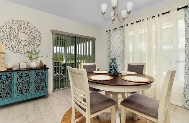 1136 PAPAYA CIRCLE, Davenport, FL 33897