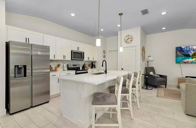 1136 PAPAYA CIRCLE, Davenport, FL 33897