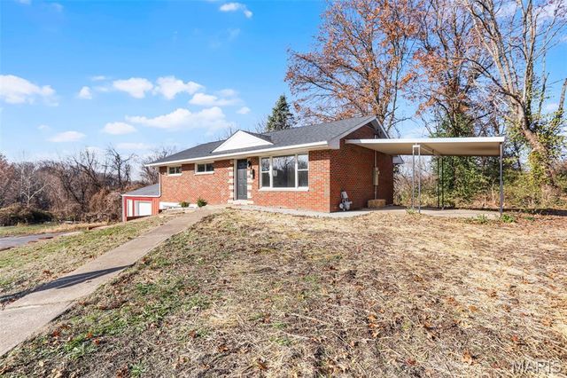 120 Moonlight Drive, Collinsville, IL 62234