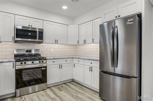 120 Moonlight Drive, Collinsville, IL 62234