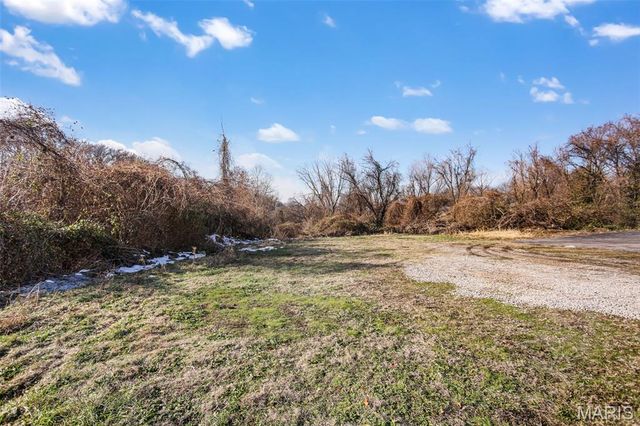 120 Moonlight Drive, Collinsville, IL 62234