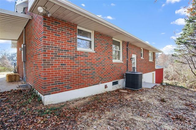 120 Moonlight Drive, Collinsville, IL 62234