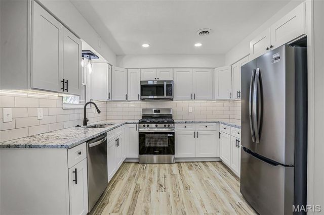 120 Moonlight Drive, Collinsville, IL 62234