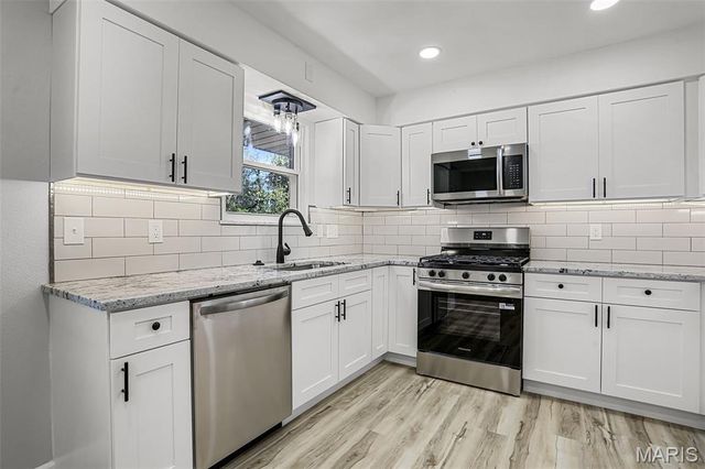 120 Moonlight Drive, Collinsville, IL 62234