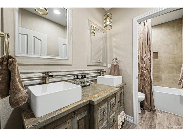 6492 S Millbrook Way, Aurora, CO 80016