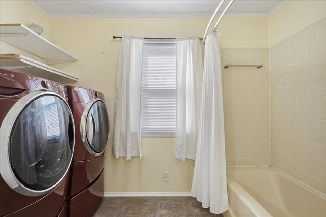 323 Rustic Road, Hideaway, TX 75771