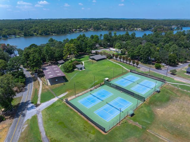 323 Rustic Road, Hideaway, TX 75771