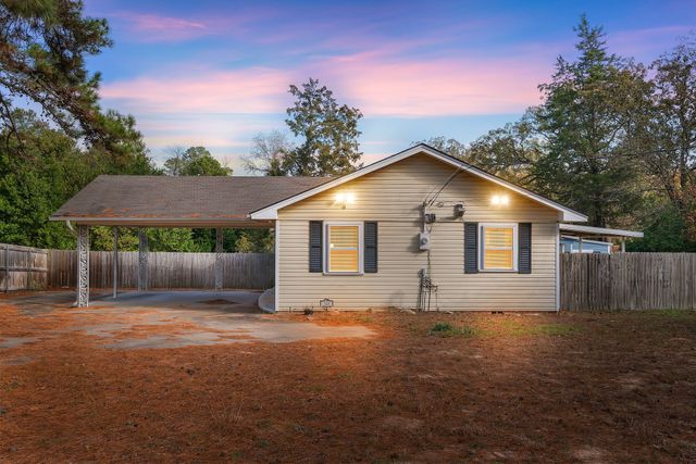 323 Rustic Road, Hideaway, TX 75771