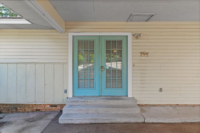 323 Rustic Road, Hideaway, TX 75771