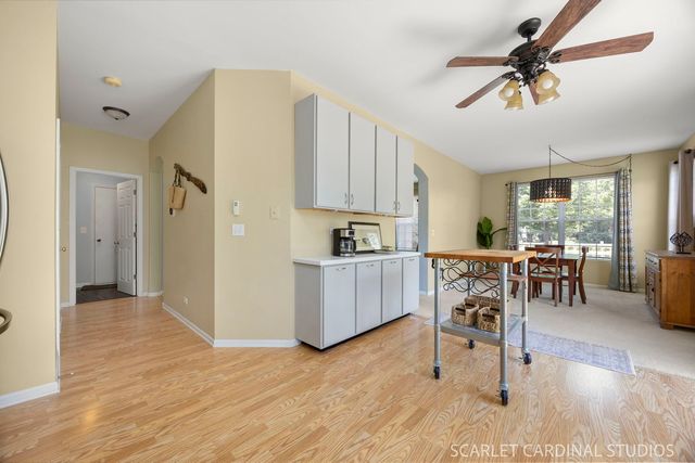 302 Cascade Lane, Oswego, IL 60543
