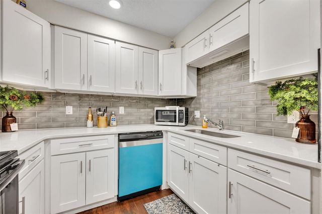 1221 ELINORE DRIVE, Orlando, FL 32808