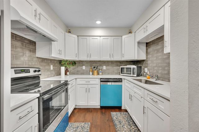 1221 ELINORE DRIVE, Orlando, FL 32808