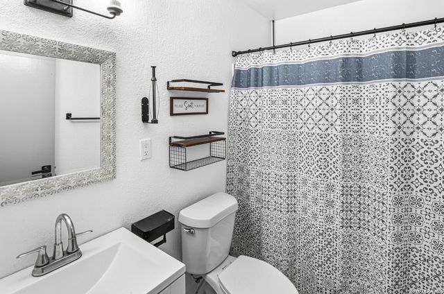 7655 Glen Mont, San Antonio, TX 78239