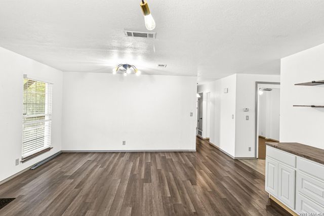 7655 Glen Mont, San Antonio, TX 78239