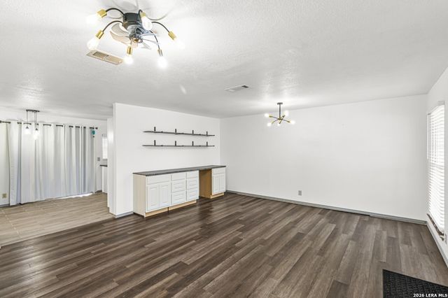 7655 Glen Mont, San Antonio, TX 78239