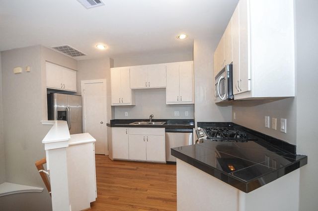 3405 Rolgom Place Court, Houston, TX 77021