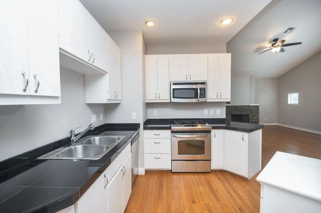 3405 Rolgom Place Court, Houston, TX 77021