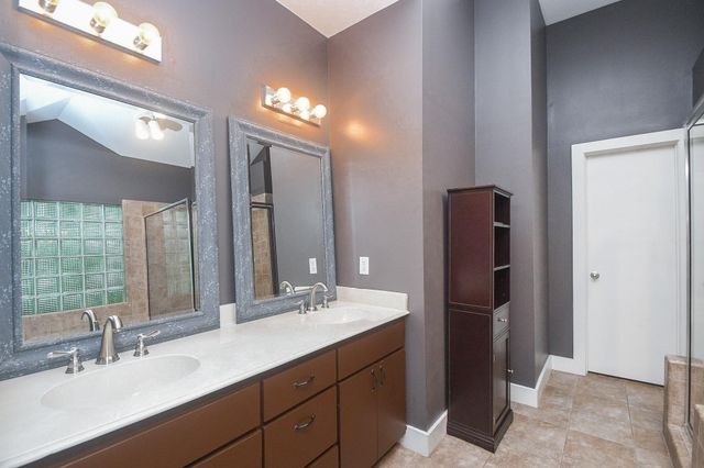 3405 Rolgom Place Court, Houston, TX 77021