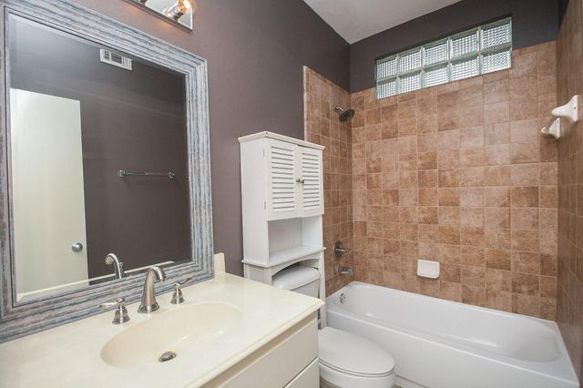 3405 Rolgom Place Court, Houston, TX 77021
