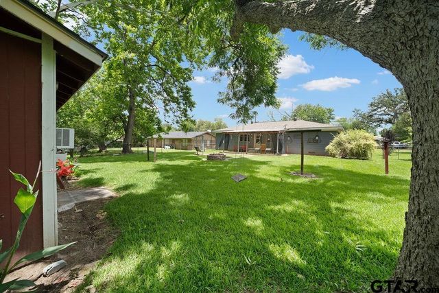 403 Ridgewood Drive, Palestine, TX 75803