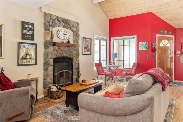 15 Mill Creek Cir, Arnold, CA 95223