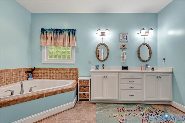 2170 Mandeville Trl, Mechanicsville, VA 23111
