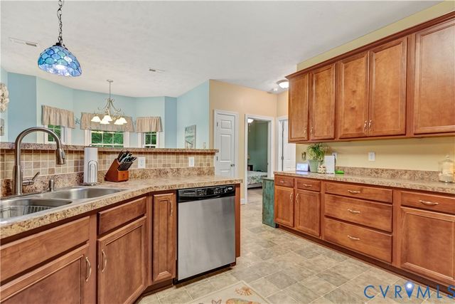 2170 Mandeville Trl, Mechanicsville, VA 23111