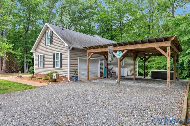 2170 Mandeville Trl, Mechanicsville, VA 23111