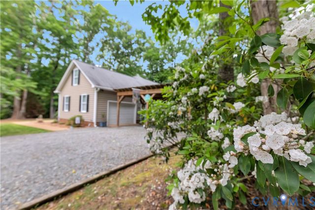 2170 Mandeville Trl, Mechanicsville, VA 23111