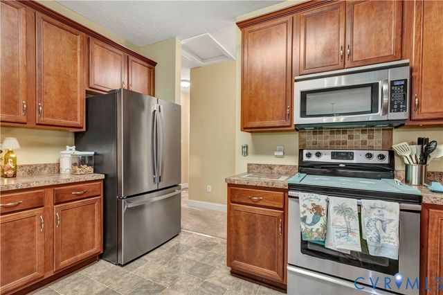 2170 Mandeville Trl, Mechanicsville, VA 23111