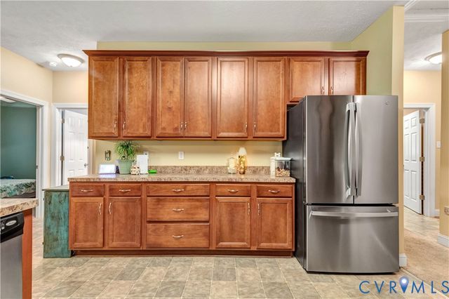 2170 Mandeville Trl, Mechanicsville, VA 23111