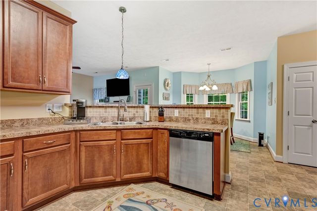 2170 Mandeville Trl, Mechanicsville, VA 23111
