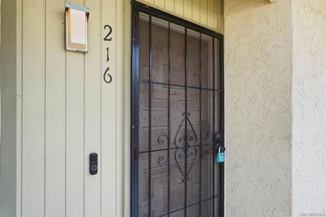 216 S Pierce St, El Cajon, CA 92020