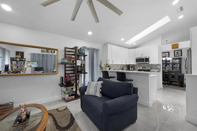 12714 NW 19th Mnr, Coral Springs, FL 33071