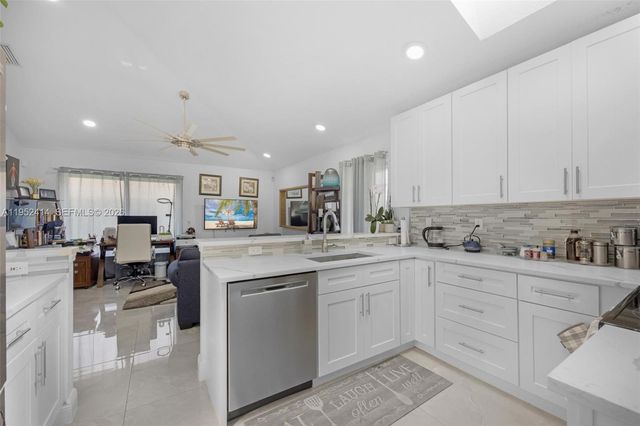 12714 NW 19th Mnr, Coral Springs, FL 33071