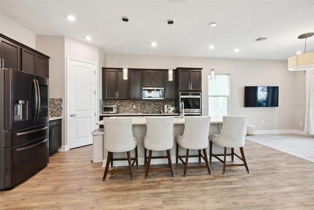 2273 STANDING ROCK CIRCLE, Oakland, FL 34787