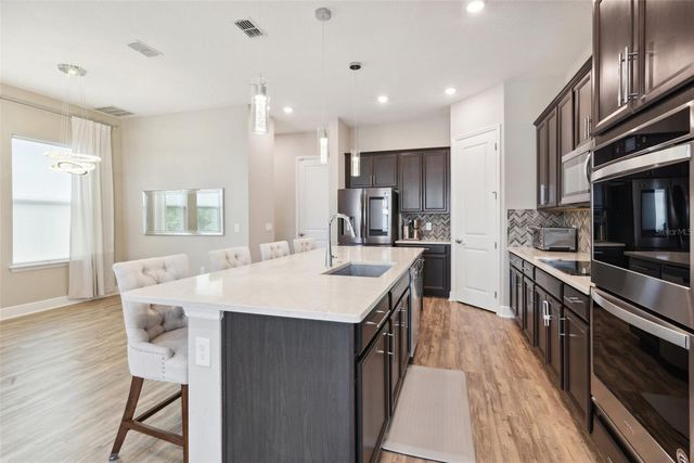 2273 STANDING ROCK CIRCLE, Oakland, FL 34787