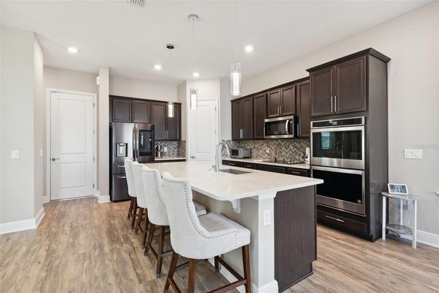 2273 STANDING ROCK CIRCLE, Oakland, FL 34787