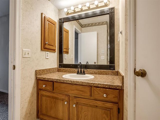 7804 NW 82nd Street, Oklahoma City, OK 73132